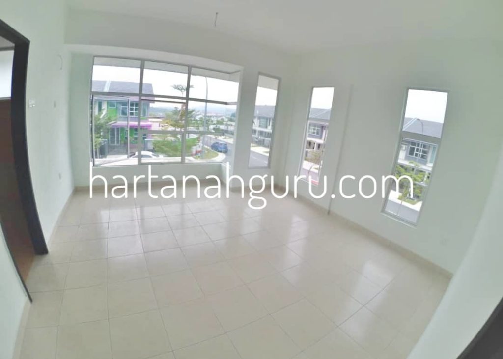 2 Sty House Bangi Avenue 2 Corner Unit, Bangi